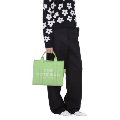 THE LEATHER MEDIUM TOTE BAG